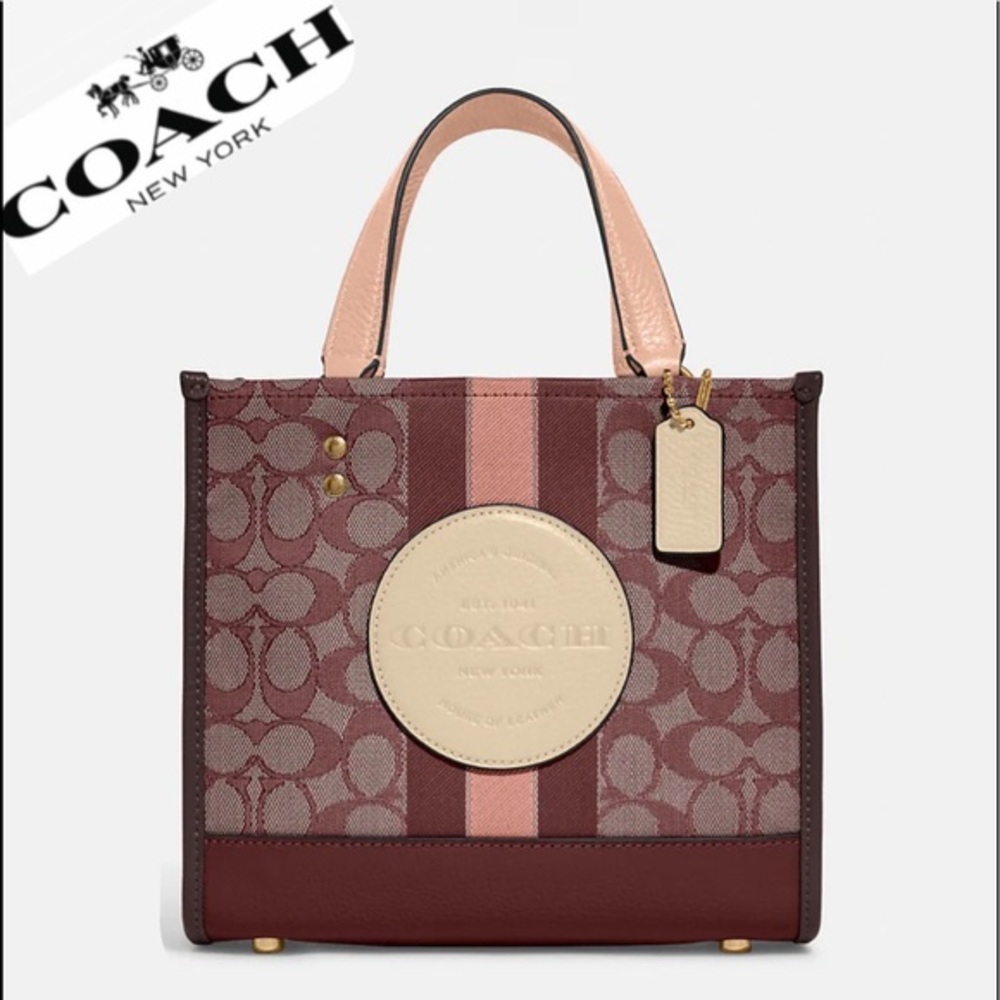 đ„NWT COACH DEMPSEY TOTE 22 IN SIGNATURE JACQUARD WITH STRIPE AND COACH PATCHâ